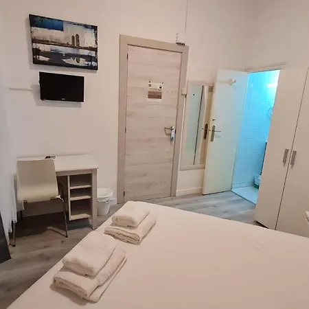 Guest house Eixample 2*