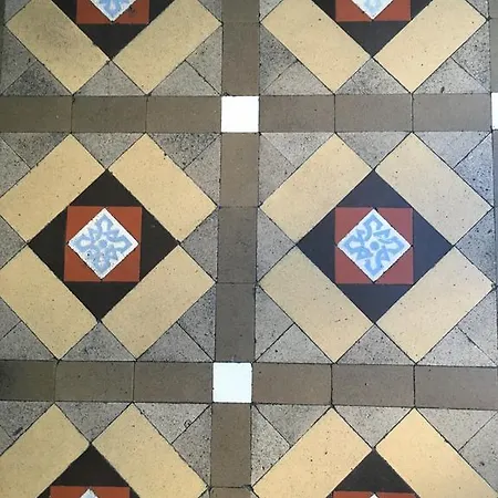 Eixample 2* Barcelona