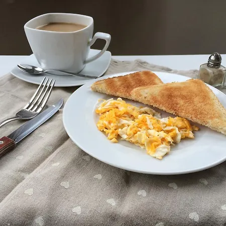 ゲストハウス エイサンプル 2*