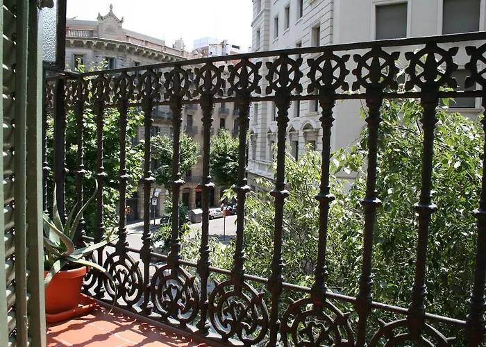 Eixample Πανσιόν 2*