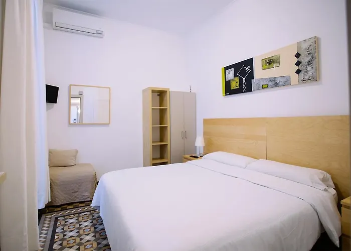 Eixample Гостевой дом 2*